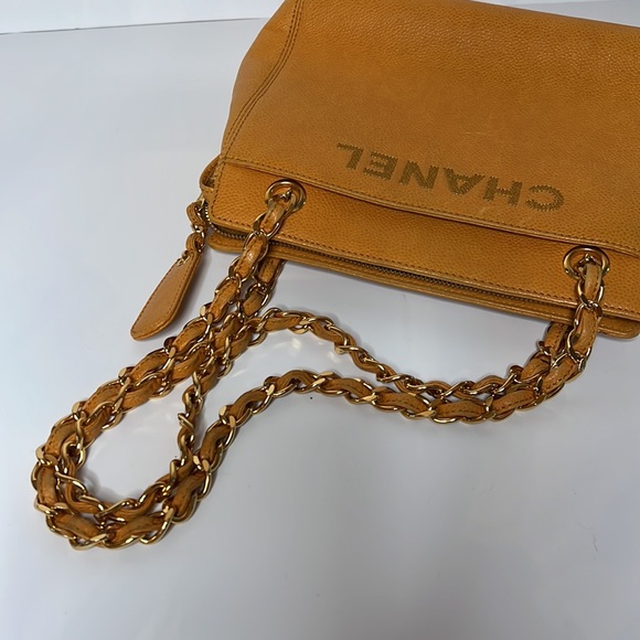 SOLD - CHANEL vintage orange caviar leather shoulder bag - Picture 15 of 16